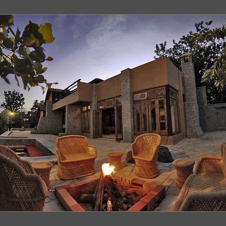 Kanha Earth Lodge Mandla Luaran gambar