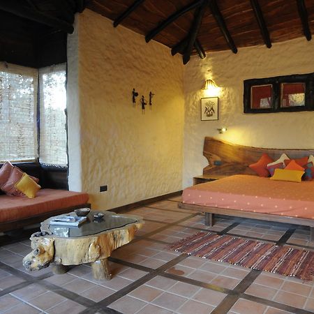 Kanha Earth Lodge Mandla Luaran gambar