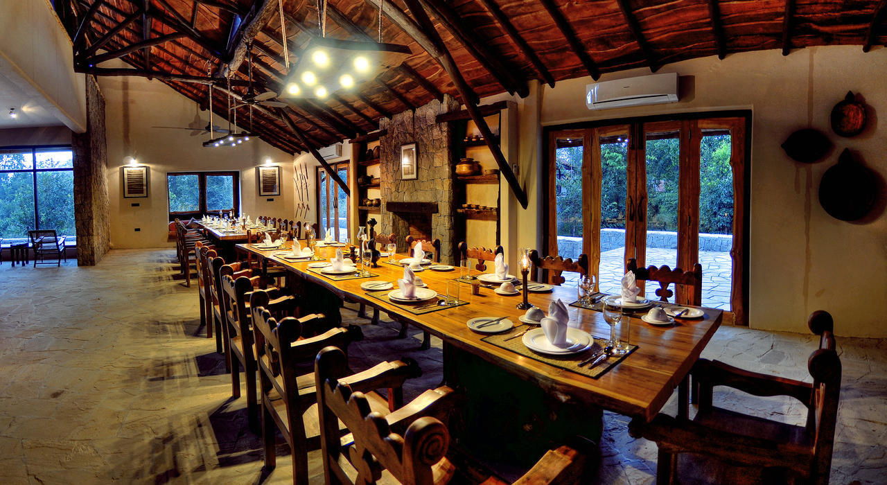 Kanha Earth Lodge Mandla Luaran gambar