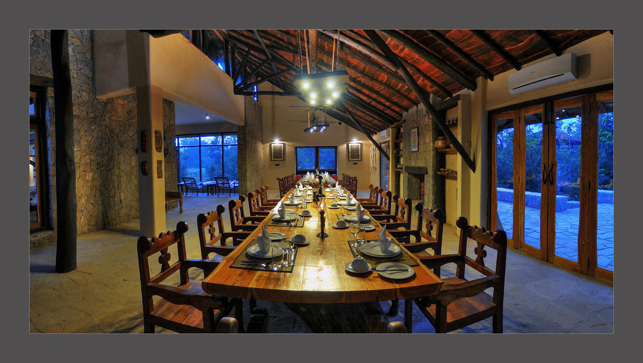 Kanha Earth Lodge Mandla Luaran gambar