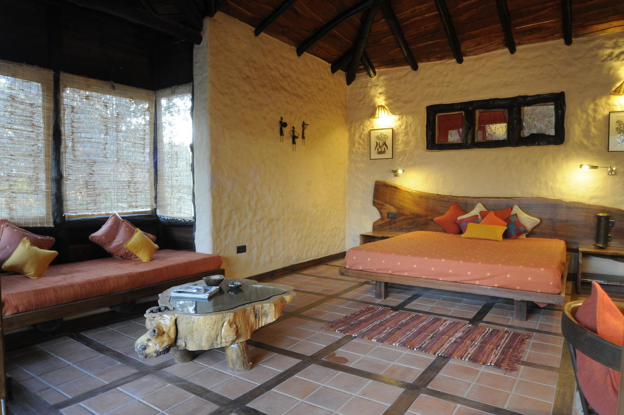 Kanha Earth Lodge Mandla Luaran gambar